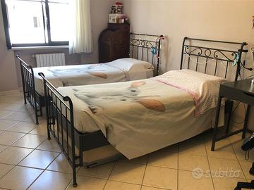 Lettini in ferro battuto per una cameretta da sogn