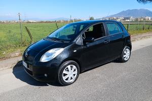 Toyota Yaris 1.3 5 porte Sol KM CERTIFICATI