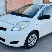 Toyota Yaris 1.0 3 porte Sol