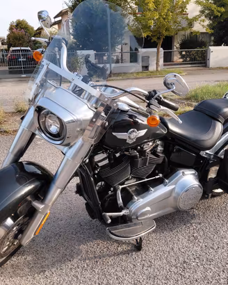 HARLEY DAVIDSON