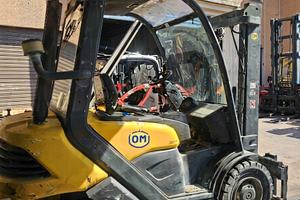 Carrello elevatore diesel 4000kg OM