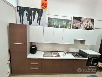 Cucina moderna lineare NUOVA!!