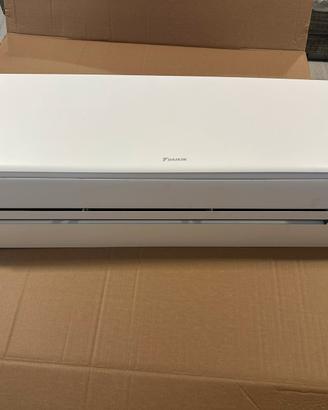 Split Daikin PERFERA FTXM-R  R32 Unità interna.