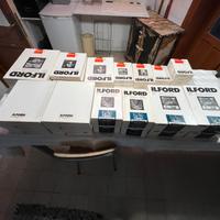 ILFORD carta fotografica per camera oscura.