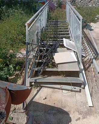 scala in ferro zincato 