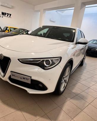 Alfa Romeo Stelvio 2.2 Turbodiesel 210 CV AT8 Q4 T