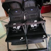 Passeggino gemellare chicco