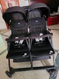 Passeggino gemellare chicco