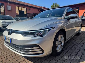 VOLKSWAGEN Golf Variant 1.5 eTSI EVO ACT DSG LIF