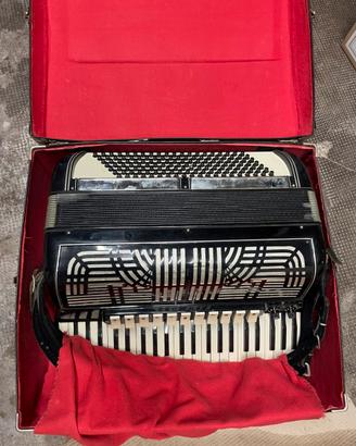 Fisarmonica 140 bassi