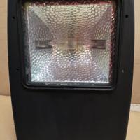 3 Faretti alogeni da esterno 150w