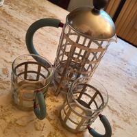 Caffettiera Alessi e tazze design by Michael Grave