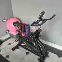 Cyclette per allenamento spinning 