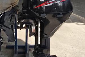 Suzuki DF8  con avviamento elettrico e manetta