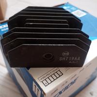 regolatore di tensione Tmax 04-07