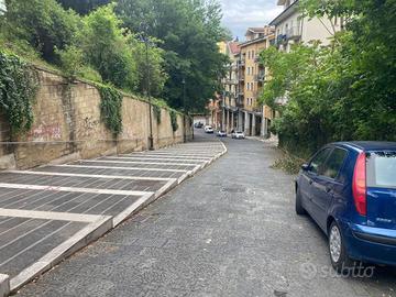 Box / Garage di 400 m² a Avellino