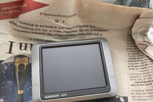 Navigatore Garmin nuvi