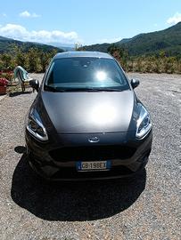 macchina Ford 