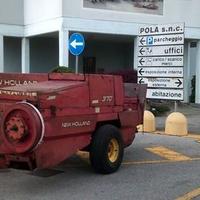 PRESSA PER BALLETTE MOD. NEW HOLLAND 370 USATA