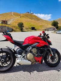ducati streetfighter v4