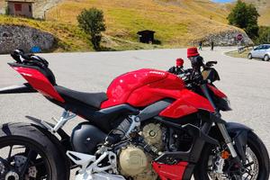 ducati streetfighter v4