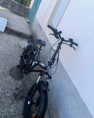 bicicletta elettrica pieghevole di tipo Fat Bike