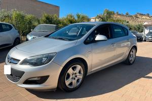 Opel Astra "Finanziabile Senza Busta Paga"