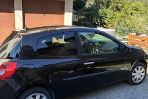 RENAULT Clio 1.2 16V