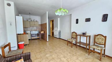 3 LOCALI A CANOSSA