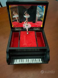 Carillon giapponese anni 60 in legno laccato 