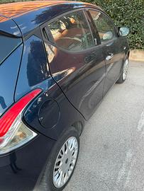 Lancia y gold anno 2015