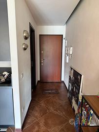 Trilocale a Como con Box Auto e Giardino