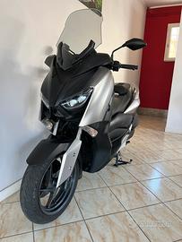 Yamaha x-max 300 ABS