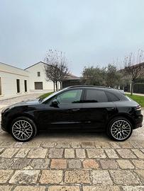 PORSCHE Macan - 2020