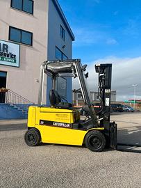 Carrello elevatore elettrico usato marca Caterpill