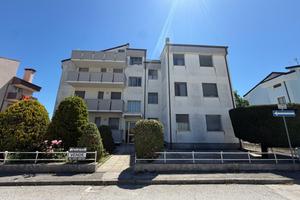 Appartamento con 3 balconi e garage