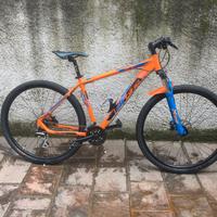 MTB DFBike XC9 29″ taglia M, Shimano Acera 21v