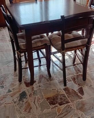 Tavolo in legno 