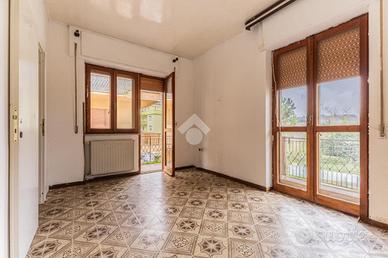 5 LOCALI A RONCIGLIONE