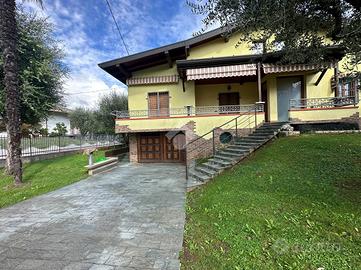 VILLA SINGOLA A GRASSOBBIO