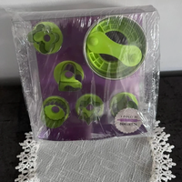 Set di 6 tagliabiscotti in acciaio inox - NUOVI.