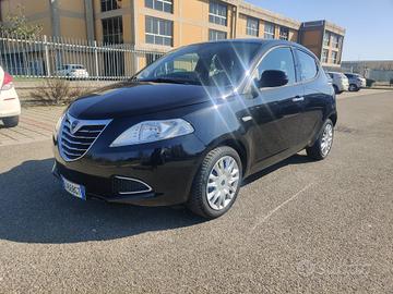 Lancia Ypsilon 1.2 69 CV 5 porte