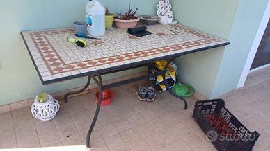 Tavolo da esterno