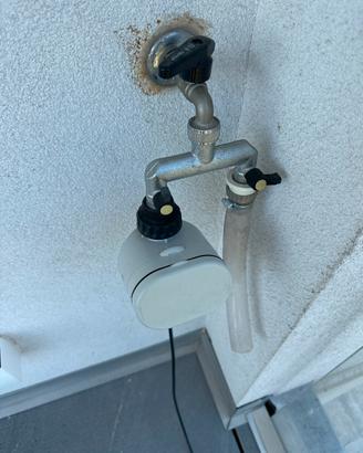 Tre irrigatori a batteria