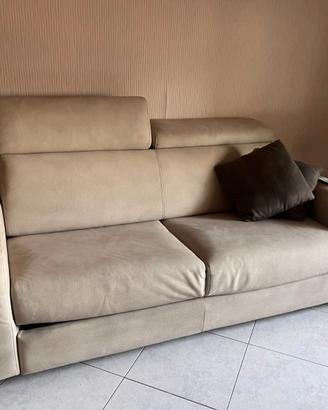 Divano letto matrimoniale – Come nuovo
