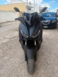 Yamaha x max 125