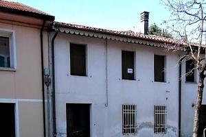 Casa autonoma ad uso abitativo a Codroipo centro
