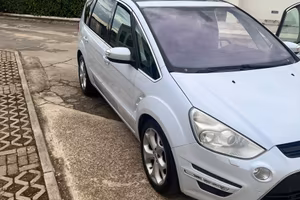 Ford smax