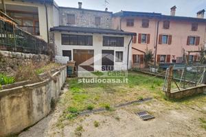 LIZZANA CENTRO: COMODO GARAGE PIANO TERRA CON POSS