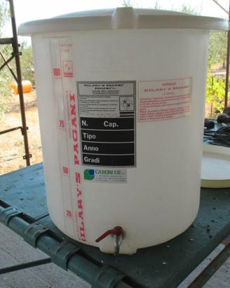 contenitore liquidi 100 litri